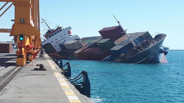 عکس آرشیوی غرق شدن کشتی باری